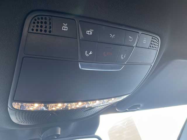 メルセデス・ベンツ Ｃ２００ 4マチック SW スポーツ 秋田県 2017(平29)年 4万km 白 4WD/19アルミホイール/レーダーセーフティパッケージ/純正HDDナビ　フルセグTV　SD　USB　Bluetooth/バックカメラ/クルーズコントロール/パークトロニック/黒革シート/シートヒーター/メモリー機能付パワーシート/ステアリングスイッチ/パドルシフト/LEDヘッドライト/ブラインドスポット/レーンアシスト/パワーテールゲート/ドライブレコーダー/プッシュスタート/スマートキーX2