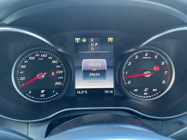 メルセデス・ベンツ Ｃ２００ 4マチック SW スポーツ 秋田県 2017(平29)年 4万km 白 4WD/19アルミホイール/レーダーセーフティパッケージ/純正HDDナビ　フルセグTV　SD　USB　Bluetooth/バックカメラ/クルーズコントロール/パークトロニック/黒革シート/シートヒーター/メモリー機能付パワーシート/ステアリングスイッチ/パドルシフト/LEDヘッドライト/ブラインドスポット/レーンアシスト/パワーテールゲート/ドライブレコーダー/プッシュスタート/スマートキーX2