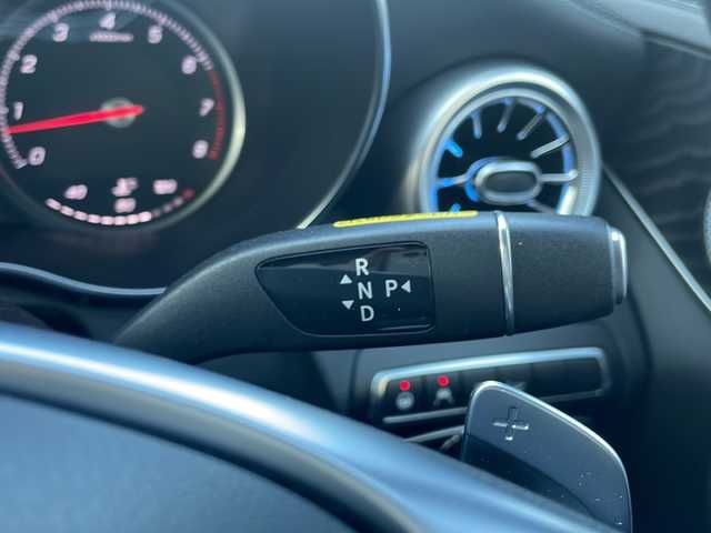 メルセデス・ベンツ Ｃ２００ 4マチック SW スポーツ 秋田県 2017(平29)年 4万km 白 4WD/19アルミホイール/レーダーセーフティパッケージ/純正HDDナビ　フルセグTV　SD　USB　Bluetooth/バックカメラ/クルーズコントロール/パークトロニック/黒革シート/シートヒーター/メモリー機能付パワーシート/ステアリングスイッチ/パドルシフト/LEDヘッドライト/ブラインドスポット/レーンアシスト/パワーテールゲート/ドライブレコーダー/プッシュスタート/スマートキーX2