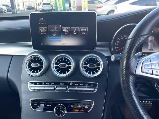 メルセデス・ベンツ Ｃ２００ 4マチック SW スポーツ 秋田県 2017(平29)年 4万km 白 4WD/19アルミホイール/レーダーセーフティパッケージ/純正HDDナビ　フルセグTV　SD　USB　Bluetooth/バックカメラ/クルーズコントロール/パークトロニック/黒革シート/シートヒーター/メモリー機能付パワーシート/ステアリングスイッチ/パドルシフト/LEDヘッドライト/ブラインドスポット/レーンアシスト/パワーテールゲート/ドライブレコーダー/プッシュスタート/スマートキーX2