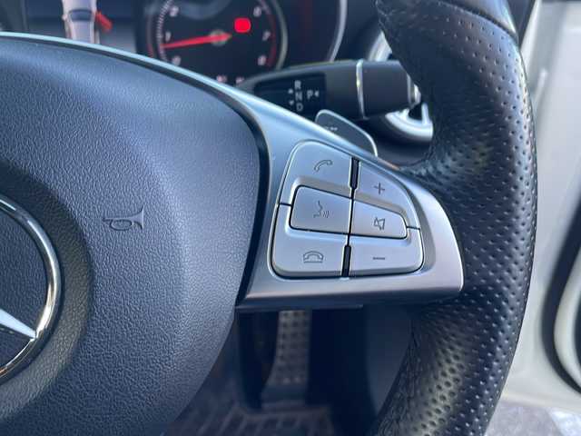 メルセデス・ベンツ Ｃ２００ 4マチック SW スポーツ 秋田県 2017(平29)年 4万km 白 4WD/19アルミホイール/レーダーセーフティパッケージ/純正HDDナビ　フルセグTV　SD　USB　Bluetooth/バックカメラ/クルーズコントロール/パークトロニック/黒革シート/シートヒーター/メモリー機能付パワーシート/ステアリングスイッチ/パドルシフト/LEDヘッドライト/ブラインドスポット/レーンアシスト/パワーテールゲート/ドライブレコーダー/プッシュスタート/スマートキーX2