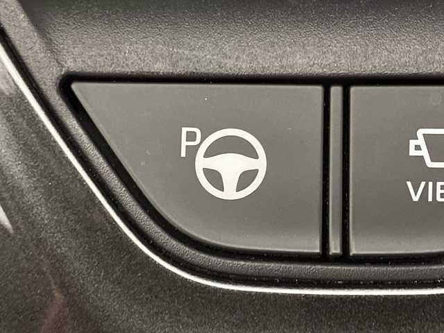 トヨタ クラウン スポーツ Z 神奈川県 2024(令6)年 0.8万km プレシャスホワイトパール 4WD/モデリスタスポイラー/パノラマルーフ/純正12.3型DA/ナビ/フルセグ　Bluetooth　USB　/パノラミックビューモニター/デジタルインナーミラー/PBD/HUD/パーキングアシスト/AC100Vコンセント/ワイヤレス充電/純正ビルトインETC2.0/純正前後ドライブレコーダー/セーフティセンス/レーダークルーズコントロール/レーンディパーチャーアラート/レーンチェンジアシスト/BSM/PCS/プロアクティブドライビングアシスト/フロント/リヤクロストラフィックアラート/後方車両検知/パーキングサポートブレーキ/安心降車アシスト/周辺車両接近時サポート/先行車発進告知機能/後退速度抑制/ロードサインアシスト/アドバンストドライブ/ドライバーモニター/ITSコネクト/ハイビームアシスト/前後ソナー/キャメル革シート/前席パワーシート/シートヒーター/ベンチレーション/運転席ポジションメモリー/革巻きステアリング/プッシュスタート/スマートキー/純正21インチAW/純正リアスポイラー/LEDヘッドランプ/ヘッドライトウォッシャー