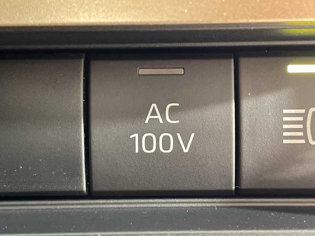 トヨタ クラウン スポーツ Z 神奈川県 2024(令6)年 0.8万km プレシャスホワイトパール 4WD/モデリスタスポイラー/パノラマルーフ/純正12.3型DA/ナビ/フルセグ　Bluetooth　USB　/パノラミックビューモニター/デジタルインナーミラー/PBD/HUD/パーキングアシスト/AC100Vコンセント/ワイヤレス充電/純正ビルトインETC2.0/純正前後ドライブレコーダー/セーフティセンス/レーダークルーズコントロール/レーンディパーチャーアラート/レーンチェンジアシスト/BSM/PCS/プロアクティブドライビングアシスト/フロント/リヤクロストラフィックアラート/後方車両検知/パーキングサポートブレーキ/安心降車アシスト/周辺車両接近時サポート/先行車発進告知機能/後退速度抑制/ロードサインアシスト/アドバンストドライブ/ドライバーモニター/ITSコネクト/ハイビームアシスト/前後ソナー/キャメル革シート/前席パワーシート/シートヒーター/ベンチレーション/運転席ポジションメモリー/革巻きステアリング/プッシュスタート/スマートキー/純正21インチAW/純正リアスポイラー/LEDヘッドランプ/ヘッドライトウォッシャー