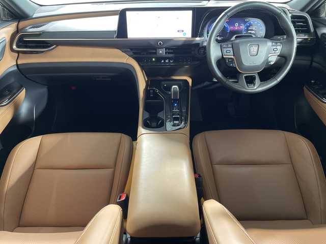 トヨタ クラウン スポーツ Z 神奈川県 2024(令6)年 0.8万km プレシャスホワイトパール 4WD/モデリスタスポイラー/パノラマルーフ/純正12.3型DA/ナビ/フルセグ　Bluetooth　USB　/パノラミックビューモニター/デジタルインナーミラー/PBD/HUD/パーキングアシスト/AC100Vコンセント/ワイヤレス充電/純正ビルトインETC2.0/純正前後ドライブレコーダー/セーフティセンス/レーダークルーズコントロール/レーンディパーチャーアラート/レーンチェンジアシスト/BSM/PCS/プロアクティブドライビングアシスト/フロント/リヤクロストラフィックアラート/後方車両検知/パーキングサポートブレーキ/安心降車アシスト/周辺車両接近時サポート/先行車発進告知機能/後退速度抑制/ロードサインアシスト/アドバンストドライブ/ドライバーモニター/ITSコネクト/ハイビームアシスト/前後ソナー/キャメル革シート/前席パワーシート/シートヒーター/ベンチレーション/運転席ポジションメモリー/革巻きステアリング/プッシュスタート/スマートキー/純正21インチAW/純正リアスポイラー/LEDヘッドランプ/ヘッドライトウォッシャー