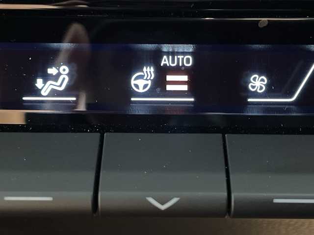 トヨタ クラウン スポーツ Z 神奈川県 2024(令6)年 0.8万km プレシャスホワイトパール 4WD/モデリスタスポイラー/パノラマルーフ/純正12.3型DA/ナビ/フルセグ　Bluetooth　USB　/パノラミックビューモニター/デジタルインナーミラー/PBD/HUD/パーキングアシスト/AC100Vコンセント/ワイヤレス充電/純正ビルトインETC2.0/純正前後ドライブレコーダー/セーフティセンス/レーダークルーズコントロール/レーンディパーチャーアラート/レーンチェンジアシスト/BSM/PCS/プロアクティブドライビングアシスト/フロント/リヤクロストラフィックアラート/後方車両検知/パーキングサポートブレーキ/安心降車アシスト/周辺車両接近時サポート/先行車発進告知機能/後退速度抑制/ロードサインアシスト/アドバンストドライブ/ドライバーモニター/ITSコネクト/ハイビームアシスト/前後ソナー/キャメル革シート/前席パワーシート/シートヒーター/ベンチレーション/運転席ポジションメモリー/革巻きステアリング/プッシュスタート/スマートキー/純正21インチAW/純正リアスポイラー/LEDヘッドランプ/ヘッドライトウォッシャー