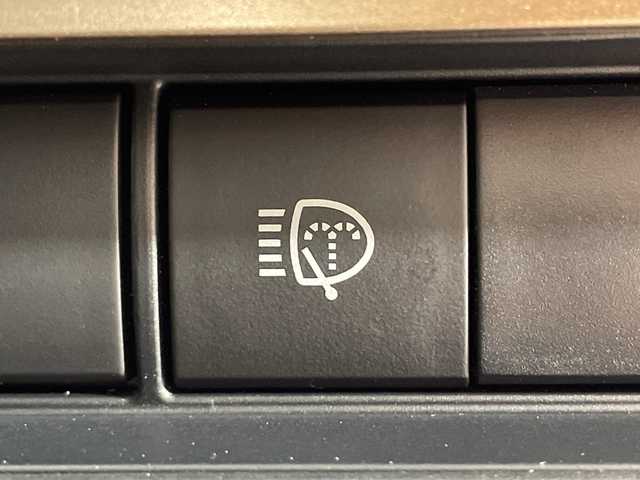 トヨタ クラウン スポーツ Z 神奈川県 2024(令6)年 0.8万km プレシャスホワイトパール 4WD/モデリスタスポイラー/パノラマルーフ/純正12.3型DA/ナビ/フルセグ　Bluetooth　USB　/パノラミックビューモニター/デジタルインナーミラー/PBD/HUD/パーキングアシスト/AC100Vコンセント/ワイヤレス充電/純正ビルトインETC2.0/純正前後ドライブレコーダー/セーフティセンス/レーダークルーズコントロール/レーンディパーチャーアラート/レーンチェンジアシスト/BSM/PCS/プロアクティブドライビングアシスト/フロント/リヤクロストラフィックアラート/後方車両検知/パーキングサポートブレーキ/安心降車アシスト/周辺車両接近時サポート/先行車発進告知機能/後退速度抑制/ロードサインアシスト/アドバンストドライブ/ドライバーモニター/ITSコネクト/ハイビームアシスト/前後ソナー/キャメル革シート/前席パワーシート/シートヒーター/ベンチレーション/運転席ポジションメモリー/革巻きステアリング/プッシュスタート/スマートキー/純正21インチAW/純正リアスポイラー/LEDヘッドランプ/ヘッドライトウォッシャー