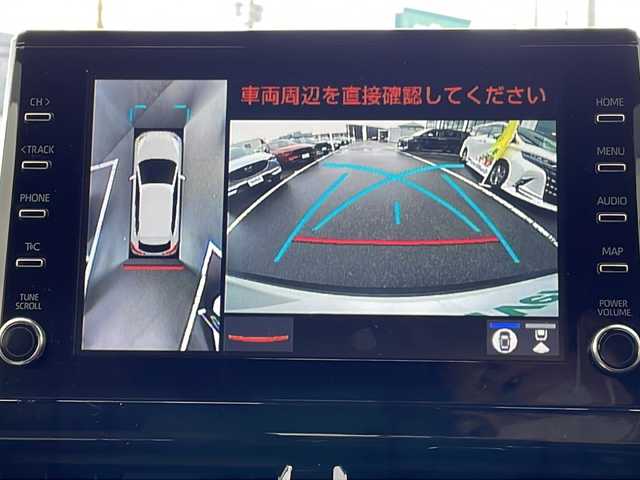 トヨタ カローラ クロス ハイブリッド Z 長野県 2022(令4)年 1.2万km プラチナホワイトパールマイカ 禁煙車/４WD/8インチディスプレイオーディオ/（ナビ機能付/CD/DVD/フルセグTV/Bluetooth）/純正18インチアルミホイール/スタッドレス車載/パノラミックビューモニター/セーフティセンス/・プリクラッシュセーフティ/・レーントレーシングアシスト/・レーンディパーチャーアラート/・レーダークルーズコントロール/・オートマチックハイビーム/・ロードサインアシスト/・ドライバー異常時対応システム/・プロアクティブドライビングアシスト/・発進遅れ告知機能/・パーキングサポートブレーキ/・ブラインドスポットモニター/ビルトインETC/ドライブレコーダー/ハーフレザーシート/運転席パワーシート/前席シートヒーター/革巻きステアリング/ステアリングスイッチ/電動パーキングブレーキ/ブレーキホールド/LEDヘッドライト/LEDシーケンシャルターンライト/LEDデイタイムランニングライト/フォグランプ/オートライト/スマートキー/Pスタート/電動格納ミラー/純正18インチAW/純正フロアマット/社外AWスタッドレス積み込み