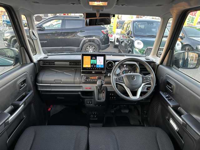 スズキ スペーシア ギア HYBRID XZターボ 愛知県 2022(令4)年 4.4万km デニムブルー ガンメタリック 2トーン /禁煙//純正ナビ/フルセグ/CD/DVD/BT/USB/ACP/AA///全方位カメラ/両側パワースライドドア//レーダークルーズコントロール/レーンキープアシスト//衝突軽減システム/前後誤発進/ふらつき警報//先行者発進告知/HUD/クリアランスソナー//オートリトラウィンカーミラー//シートヒーター//プッシュスタート/スマートキー//LEDヘッドライト/LEDフォグ//オートライト/オートハイビーム//革巻きステアリング/ステアリングスイッチ//パドルシフト//ビルトインETC/アイドリングストップ//横滑り防止システム//前席バニティミラー/ルーフレール//純正14インチAW//純正フロアマット/ドアバイザー//新車時保証書//取扱説明書//スペアスマートキー有