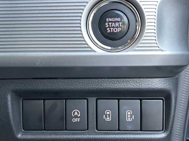 スズキ スペーシア ギア HYBRID XZターボ 愛知県 2022(令4)年 4.4万km デニムブルー ガンメタリック 2トーン /禁煙//純正ナビ/フルセグ/CD/DVD/BT/USB/ACP/AA///全方位カメラ/両側パワースライドドア//レーダークルーズコントロール/レーンキープアシスト//衝突軽減システム/前後誤発進/ふらつき警報//先行者発進告知/HUD/クリアランスソナー//オートリトラウィンカーミラー//シートヒーター//プッシュスタート/スマートキー//LEDヘッドライト/LEDフォグ//オートライト/オートハイビーム//革巻きステアリング/ステアリングスイッチ//パドルシフト//ビルトインETC/アイドリングストップ//横滑り防止システム//前席バニティミラー/ルーフレール//純正14インチAW//純正フロアマット/ドアバイザー//新車時保証書//取扱説明書//スペアスマートキー有