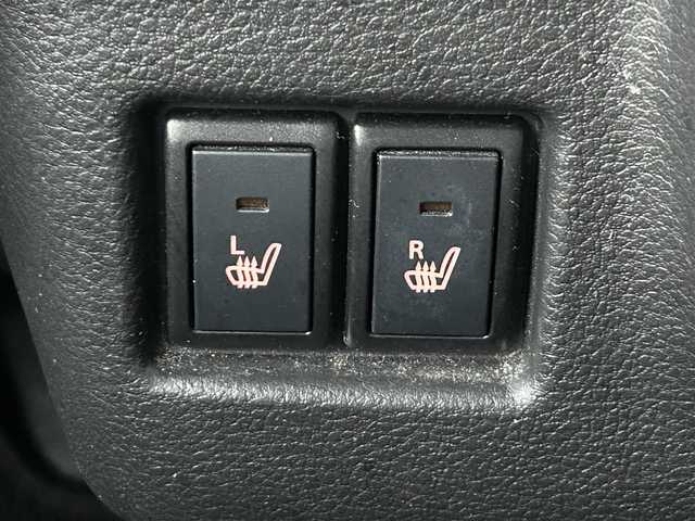 スズキ スペーシア ギア HYBRID XZターボ 愛知県 2022(令4)年 4.4万km デニムブルー ガンメタリック 2トーン /禁煙//純正ナビ/フルセグ/CD/DVD/BT/USB/ACP/AA///全方位カメラ/両側パワースライドドア//レーダークルーズコントロール/レーンキープアシスト//衝突軽減システム/前後誤発進/ふらつき警報//先行者発進告知/HUD/クリアランスソナー//オートリトラウィンカーミラー//シートヒーター//プッシュスタート/スマートキー//LEDヘッドライト/LEDフォグ//オートライト/オートハイビーム//革巻きステアリング/ステアリングスイッチ//パドルシフト//ビルトインETC/アイドリングストップ//横滑り防止システム//前席バニティミラー/ルーフレール//純正14インチAW//純正フロアマット/ドアバイザー//新車時保証書//取扱説明書//スペアスマートキー有