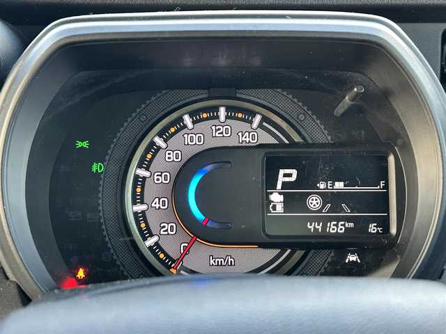 スズキ スペーシア ギア HYBRID XZターボ 愛知県 2022(令4)年 4.4万km デニムブルー ガンメタリック 2トーン /禁煙//純正ナビ/フルセグ/CD/DVD/BT/USB/ACP/AA///全方位カメラ/両側パワースライドドア//レーダークルーズコントロール/レーンキープアシスト//衝突軽減システム/前後誤発進/ふらつき警報//先行者発進告知/HUD/クリアランスソナー//オートリトラウィンカーミラー//シートヒーター//プッシュスタート/スマートキー//LEDヘッドライト/LEDフォグ//オートライト/オートハイビーム//革巻きステアリング/ステアリングスイッチ//パドルシフト//ビルトインETC/アイドリングストップ//横滑り防止システム//前席バニティミラー/ルーフレール//純正14インチAW//純正フロアマット/ドアバイザー//新車時保証書//取扱説明書//スペアスマートキー有