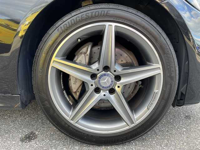 メルセデス・ベンツ Ｃ２００ アバンギャルド AMGライン 岐阜県 2014(平26)年 10.1万km オブシディアンブラック 純正ナビ/【Bluetooth．CD.DVD.TV】/レザーシート/パワーシート・シートメモリ付き/コーナーセンサー/シートヒーター/クルーズコントロール/バックカメラ/ドライブレコーダー/ETC/純正フロアマット/純正アルミホイール/ウィンカーミラー/電動格納ミラー/ドアバイザー/保証書/取扱説明書/スペアキー