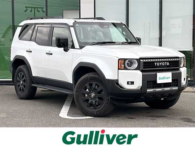 トヨタ ランドクルーザー ２５０ ZX ファーストエディション 岐阜県 2024(令6)年 1.3万km プラチナホワイトパールマイカ 登録時走行距離12427km/純正ナビ/全方位モニター/フルセグテレビ/電動格納サードシート/ハンドルヒーター/JBLサウンド/パドルシフト/サイドステップ/ドアバイザー/純正フロアマット/純正アルミホイール/レザーシート/ETC/シートヒーター/エアシート/レザーシート/ヘッドライトウォッシャー/禁煙車/LEDヘッドライト/ルーフレール/サンルーフ/オートマチックハイビーム/スマートキー/プッシュスタート