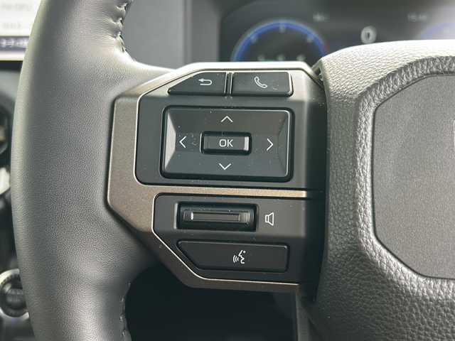 トヨタ ランドクルーザー ２５０ ZX ファーストエディション 岐阜県 2024(令6)年 1.3万km プラチナホワイトパールマイカ 登録時走行距離12427km/純正ナビ/全方位モニター/フルセグテレビ/電動格納サードシート/ハンドルヒーター/JBLサウンド/パドルシフト/サイドステップ/ドアバイザー/純正フロアマット/純正アルミホイール/レザーシート/ETC/シートヒーター/エアシート/レザーシート/ヘッドライトウォッシャー/禁煙車/LEDヘッドライト/ルーフレール/サンルーフ/オートマチックハイビーム/スマートキー/プッシュスタート