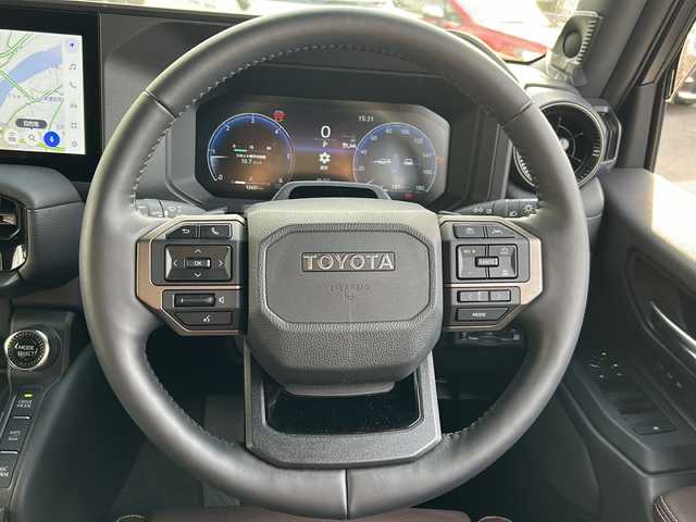 トヨタ ランドクルーザー ２５０ ZX ファーストエディション 岐阜県 2024(令6)年 1.3万km プラチナホワイトパールマイカ 登録時走行距離12427km/純正ナビ/全方位モニター/フルセグテレビ/電動格納サードシート/ハンドルヒーター/JBLサウンド/パドルシフト/サイドステップ/ドアバイザー/純正フロアマット/純正アルミホイール/レザーシート/ETC/シートヒーター/エアシート/レザーシート/ヘッドライトウォッシャー/禁煙車/LEDヘッドライト/ルーフレール/サンルーフ/オートマチックハイビーム/スマートキー/プッシュスタート