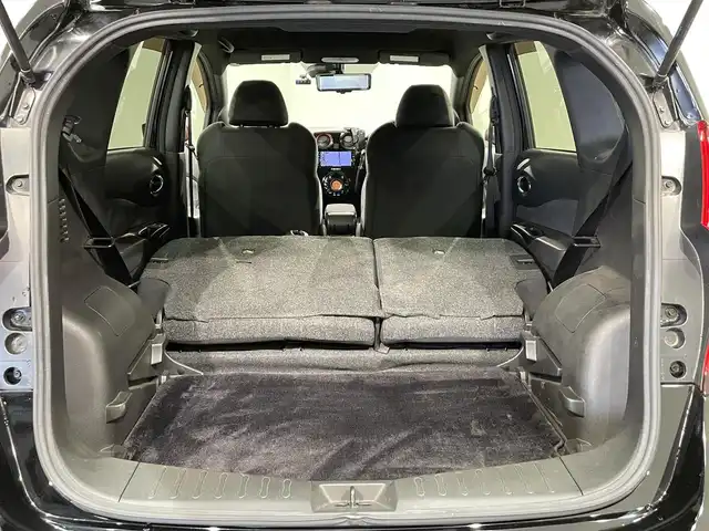 日産 ノート e－パワー ニスモ 愛知県 2017(平29)年 7.9万km スーパーブラック 純正ナビ　(MM317D-W)/（FM/AM/SD/CD・DVD再生/AUX/フルセグTV)/アラウンドビューモニター　/衝突軽減ブレーキ　/ＥＴＣ　/デジタルインナーミラー　/ドライブレコーダー　/ＬＥＤヘッドライト　/ＬＥＤフォグランプ　/アクセサリーソケット　/ドライブレコーダー　/コーナーセンサー/純正フロアマット/社外17インチAW/プッシュスタート/　　-スマートキー/盗難防止/ステアリングスイッチ