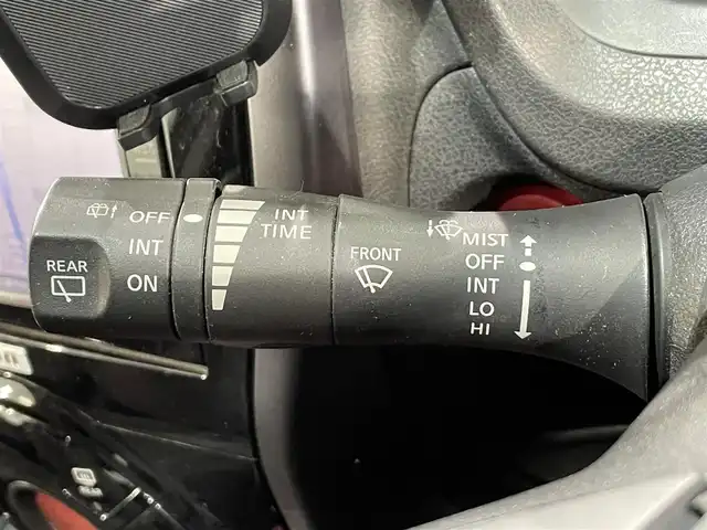 日産 ノート e－パワー ニスモ 愛知県 2017(平29)年 7.9万km スーパーブラック 純正ナビ　(MM317D-W)/（FM/AM/SD/CD・DVD再生/AUX/フルセグTV)/アラウンドビューモニター　/衝突軽減ブレーキ　/ＥＴＣ　/デジタルインナーミラー　/ドライブレコーダー　/ＬＥＤヘッドライト　/ＬＥＤフォグランプ　/アクセサリーソケット　/ドライブレコーダー　/コーナーセンサー/純正フロアマット/社外17インチAW/プッシュスタート/　　-スマートキー/盗難防止/ステアリングスイッチ