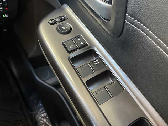 ホンダ フリード＋ ハイブリット G ホンダセンシング 静岡県 2019(令1)年 10万km ホワイトオーキッドパール 純正ナビ/CD/DVDAM/FM/フルセグTV/SD/Bluetooth/Apple Carplay/主要装備/・両側パワースライドドア　/・ドライブレコーダー　/・バックカメラ　/・ＥＴＣ　/・レーダークルーズコントロール　/・スマートキー　/・スペアキー　/・プッシュスタート　/・保証書　/・取扱説明書　/・レーンキープ　/・ＬＥＤライト/・フォグランプ/・ステアリングリモコン/・オートライト/・横滑り防止装置/・衝突軽減システム