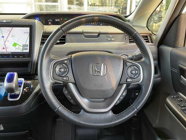 ホンダ フリード＋ ハイブリット G ホンダセンシング 静岡県 2019(令1)年 10万km ホワイトオーキッドパール 純正ナビ/CD/DVDAM/FM/フルセグTV/SD/Bluetooth/Apple Carplay/主要装備/・両側パワースライドドア　/・ドライブレコーダー　/・バックカメラ　/・ＥＴＣ　/・レーダークルーズコントロール　/・スマートキー　/・スペアキー　/・プッシュスタート　/・保証書　/・取扱説明書　/・レーンキープ　/・ＬＥＤライト/・フォグランプ/・ステアリングリモコン/・オートライト/・横滑り防止装置/・衝突軽減システム