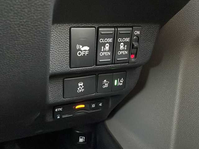 ホンダ フリード＋ ハイブリット G ホンダセンシング 静岡県 2019(令1)年 10万km ホワイトオーキッドパール 純正ナビ/CD/DVDAM/FM/フルセグTV/SD/Bluetooth/Apple Carplay/主要装備/・両側パワースライドドア　/・ドライブレコーダー　/・バックカメラ　/・ＥＴＣ　/・レーダークルーズコントロール　/・スマートキー　/・スペアキー　/・プッシュスタート　/・保証書　/・取扱説明書　/・レーンキープ　/・ＬＥＤライト/・フォグランプ/・ステアリングリモコン/・オートライト/・横滑り防止装置/・衝突軽減システム