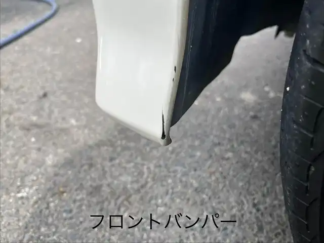 ホンダ Ｎ ＢＯＸ カスタム ターボ SSブラックSパッケージ 三重県 2016(平28)年 4.1万km プレミアムホワイトパールⅡ 純正11インチ後席フリップダウンモニター/純正8インチナビAM/FM/TV/DVD/SD/Bluetooth/リアモニターHDMI/バックカメラ/ETC/シートヒーター(前席)/ドライブレコーダー/シティブレーキアクティブシステム/ターボ/アイドリングストップ/クルーズコントロール/HIDヘッドランプ/プッシュエンジンスイッチ/スマートキーシステム/スペアキー/パドルシフト/ステアリングスイッチ/クロームメッキ加飾付LED式フロントフォグランプ/電動格納ドアミラー/ヒーテッドドアミラー/ウインカーミラー/リアスポイラー/クロームメッキリアナンバープレートガーニッシュ/ロールサンシェード/ブルーイルミネーション/オートエアコン/左右独立式アームレスト（後席中央）/グラブレール（運転席　助手席　リア左右）/後席スライド/4段リクライニングシート/シートバックテーブル（運転席/助手席)