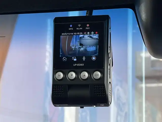 ホンダ Ｎ ＢＯＸ カスタム L ターボ 鹿児島県 2021(令3)年 4.1万km プラチナホワイトパール 純正ギャザーズナビ(WX-211C)/純正CD/ワンセグTV/バックカメラ/前後ドライブレコーダー/追従型クルーズコントロール/両側パワースライドドア/前席シートヒーター/ハーフレザーシート/純正フロアマット/後コーナーセンサー/オートライト/衝突軽減ブレーキ/レーンキープアシスト/純正15インチアルミ/LEDヘッドライト/電動格納ミラー/ライトレベライザー/ドアバイザー/取扱説明書