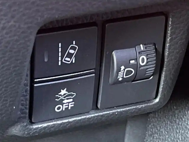 ホンダ Ｎ ＢＯＸ カスタム L ターボ 鹿児島県 2021(令3)年 4.1万km プラチナホワイトパール 純正ギャザーズナビ(WX-211C)/純正CD/ワンセグTV/バックカメラ/前後ドライブレコーダー/追従型クルーズコントロール/両側パワースライドドア/前席シートヒーター/ハーフレザーシート/純正フロアマット/後コーナーセンサー/オートライト/衝突軽減ブレーキ/レーンキープアシスト/純正15インチアルミ/LEDヘッドライト/電動格納ミラー/ライトレベライザー/ドアバイザー/取扱説明書