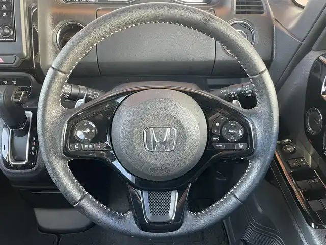 ホンダ Ｎ ＢＯＸ カスタム L ターボ 鹿児島県 2021(令3)年 4.1万km パール 純正ギャザーズナビ(WX-211C)/純正CD/ワンセグTV/バックカメラ/前後ドライブレコーダー/追従型クルーズコントロール/両側パワースライドドア/前席シートヒーター/ハーフレザーシート/純正フロアマット/後コーナーセンサー/オートライト/衝突軽減ブレーキ/レーンキープアシスト/純正15インチアルミ/LEDヘッドライト/電動格納ミラー/ライトレベライザー/ドアバイザー/取扱説明書