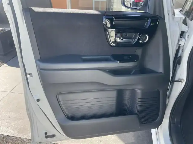 ホンダ Ｎ ＢＯＸ カスタム L ターボ 鹿児島県 2021(令3)年 4.1万km パール 純正ギャザーズナビ(WX-211C)/純正CD/ワンセグTV/バックカメラ/前後ドライブレコーダー/追従型クルーズコントロール/両側パワースライドドア/前席シートヒーター/ハーフレザーシート/純正フロアマット/後コーナーセンサー/オートライト/衝突軽減ブレーキ/レーンキープアシスト/純正15インチアルミ/LEDヘッドライト/電動格納ミラー/ライトレベライザー/ドアバイザー/取扱説明書