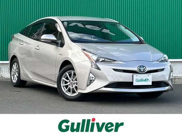 トヨタ プリウス Sセーフティプラス 宮城県 2018(平30)年 13.6万km スティールブロンドM Toyota Safety Sense/社外SDナビ/【CD・DVD・BT・フルセグTV】/バックカメラ/社外ドライブレコーダー/社外15インチAW/レーダークルーズコントロール/レーンディパーチャートアラート/オートハイビーム/横滑り防止装置/パーキングアシスト/コーナーセンサー/シートリフター/オートライト/LEDヘッドライト/フォグライト/スマートキー/ETC