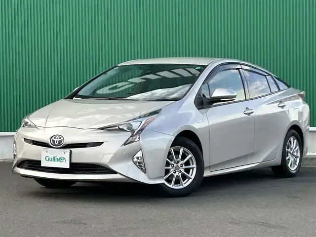 トヨタ プリウス Sセーフティプラス 宮城県 2018(平30)年 13.6万km スティールブロンドM Toyota Safety Sense/社外SDナビ/【CD・DVD・BT・フルセグTV】/バックカメラ/社外ドライブレコーダー/社外15インチAW/レーダークルーズコントロール/レーンディパーチャートアラート/オートハイビーム/横滑り防止装置/パーキングアシスト/コーナーセンサー/シートリフター/オートライト/LEDヘッドライト/フォグライト/スマートキー/ETC