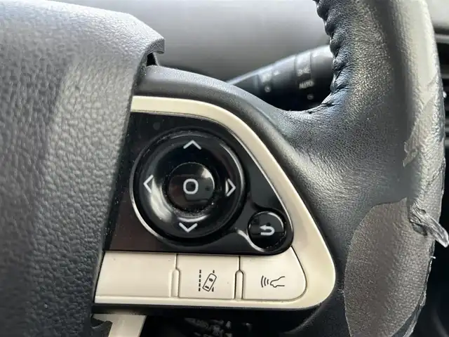 トヨタ プリウス Sセーフティプラス 宮城県 2018(平30)年 13.6万km スティールブロンドM Toyota Safety Sense/社外SDナビ/【CD・DVD・BT・フルセグTV】/バックカメラ/社外ドライブレコーダー/社外15インチAW/レーダークルーズコントロール/レーンディパーチャートアラート/オートハイビーム/横滑り防止装置/パーキングアシスト/コーナーセンサー/シートリフター/オートライト/LEDヘッドライト/フォグライト/スマートキー/ETC