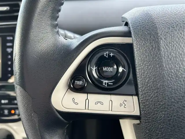 トヨタ プリウス Sセーフティプラス 宮城県 2018(平30)年 13.6万km スティールブロンドM Toyota Safety Sense/社外SDナビ/【CD・DVD・BT・フルセグTV】/バックカメラ/社外ドライブレコーダー/社外15インチAW/レーダークルーズコントロール/レーンディパーチャートアラート/オートハイビーム/横滑り防止装置/パーキングアシスト/コーナーセンサー/シートリフター/オートライト/LEDヘッドライト/フォグライト/スマートキー/ETC