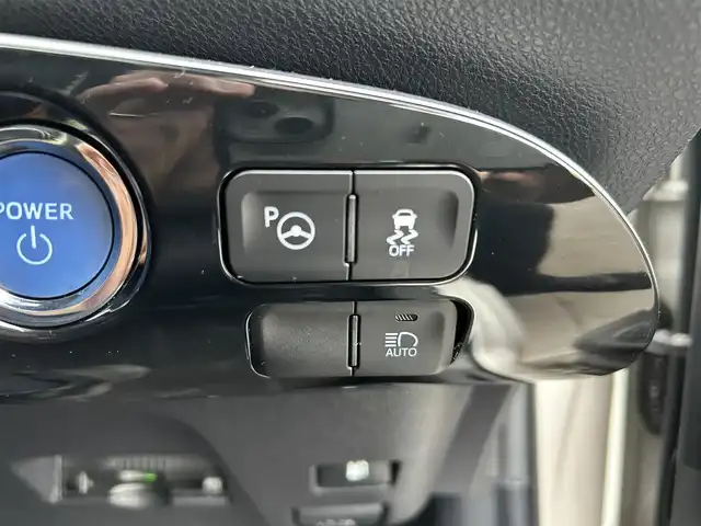 トヨタ プリウス Sセーフティプラス 宮城県 2018(平30)年 13.6万km スティールブロンドM Toyota Safety Sense/社外SDナビ/【CD・DVD・BT・フルセグTV】/バックカメラ/社外ドライブレコーダー/社外15インチAW/レーダークルーズコントロール/レーンディパーチャートアラート/オートハイビーム/横滑り防止装置/パーキングアシスト/コーナーセンサー/シートリフター/オートライト/LEDヘッドライト/フォグライト/スマートキー/ETC