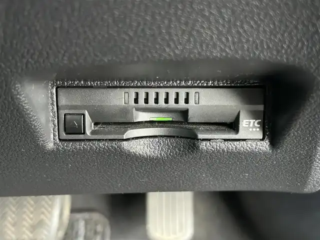 トヨタ プリウス Sセーフティプラス 宮城県 2018(平30)年 13.6万km スティールブロンドM Toyota Safety Sense/社外SDナビ/【CD・DVD・BT・フルセグTV】/バックカメラ/社外ドライブレコーダー/社外15インチAW/レーダークルーズコントロール/レーンディパーチャートアラート/オートハイビーム/横滑り防止装置/パーキングアシスト/コーナーセンサー/シートリフター/オートライト/LEDヘッドライト/フォグライト/スマートキー/ETC