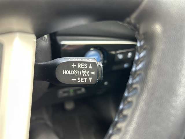 トヨタ プリウス Sセーフティプラス 徳島県 2018(平30)年 13.6万km スティールブロンドM (株)IDOMが運営する【じしゃロン徳島店】の自社ローン対象車両になります。こちらは現金ご利用時の価格です。自社ローンご希望の方は別途その旨お申付け下さい。/Toyota Safety Sense/社外SDナビ/【CD・DVD・BT・フルセグTV】/バックカメラ/社外ドライブレコーダー/社外15インチAW/レーダークルーズコントロール/レーンディパーチャートアラート/オートハイビーム/横滑り防止装置/パーキングアシスト/コーナーセンサー/シートリフター/オートライト/LEDヘッドライト/フォグライト/スマートキー/ETC