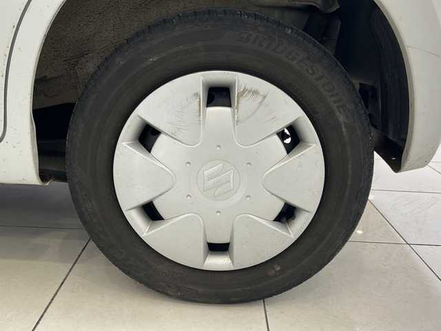 スズキ アルト VP 新潟県 2011(平23)年 10万km スペリアホワイト 純正スチールホイール/純正ラジオ/ヘッドランプレベライザー/社外マット/スペアキー