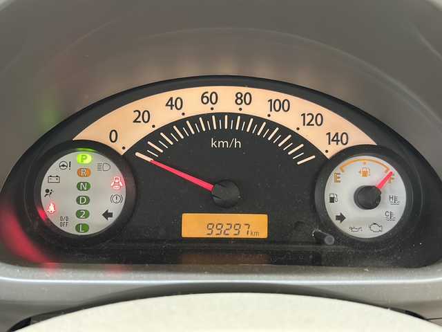 スズキ アルト VP 新潟県 2011(平23)年 10万km スペリアホワイト 純正スチールホイール/純正ラジオ/ヘッドランプレベライザー/社外マット/スペアキー