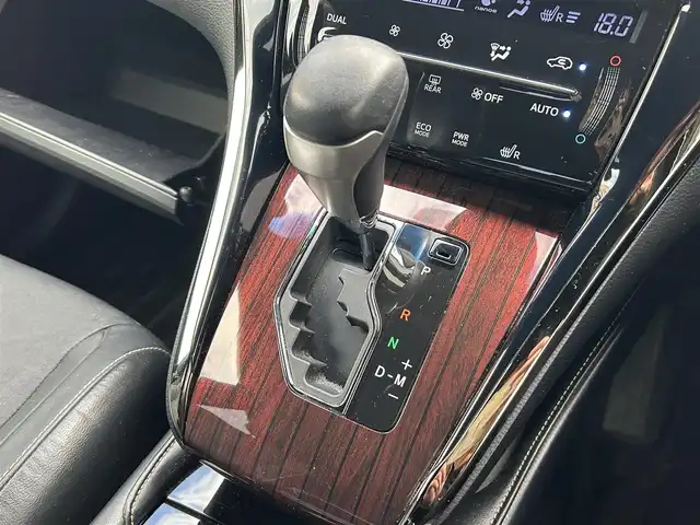 トヨタ ハリアー プレミアム 長崎県 2015(平27)年 11.5万km スパークリングブラックパールクリスタルシャイン ALPINE9インチナビ/CD/DVD/BT/フルセグTV/バックカメラ/本革シート/前席パワーシート/D席メモリーシート/前席シートヒーター/パワーバックドア/レーンキープアシスト/クルーズコントロール/モデリスタエアロ/オートマチックハイビーム/ビルトインETC