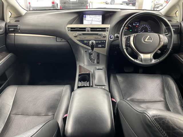 レクサス ＲＸ 450h バージョンL 兵庫県 2012(平24)年 10.9万km ホワイトパールクリスタルシャイン ・4WD/・純正HDDナビ＆フルセグ＆BT＆USB＆DVD/・バックカメラ/・サイドカメラ/・黒革シート/・前席シートヒーター/・前席シートベンチレーション/・前席パワーシート/・前席メモリーシート/・ステアリングヒーター/・ステアリングリモコン/・クルーズコントロール/・パワーバックドア/・ヘッドライトウォッシャー/・ヘッドアップディスプレイ/・スマートキー/・スペアキー/・プッシュスタート/・ビルトインETC/・横滑り防止装置