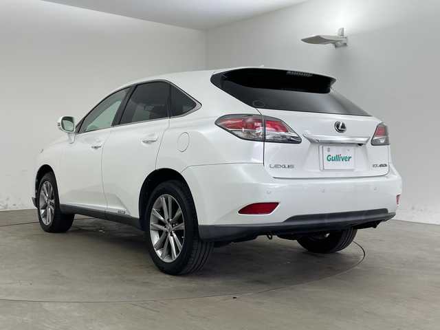 レクサス ＲＸ 450h バージョンL 兵庫県 2012(平24)年 10.9万km ホワイトパールクリスタルシャイン ・4WD/・純正HDDナビ＆フルセグ＆BT＆USB＆DVD/・バックカメラ/・サイドカメラ/・黒革シート/・前席シートヒーター/・前席シートベンチレーション/・前席パワーシート/・前席メモリーシート/・ステアリングヒーター/・ステアリングリモコン/・クルーズコントロール/・パワーバックドア/・ヘッドライトウォッシャー/・ヘッドアップディスプレイ/・スマートキー/・スペアキー/・プッシュスタート/・ビルトインETC/・横滑り防止装置