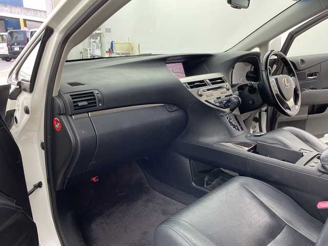 レクサス ＲＸ 450h バージョンL 兵庫県 2012(平24)年 10.9万km ホワイトパールクリスタルシャイン ・4WD/・純正HDDナビ＆フルセグ＆BT＆USB＆DVD/・バックカメラ/・サイドカメラ/・黒革シート/・前席シートヒーター/・前席シートベンチレーション/・前席パワーシート/・前席メモリーシート/・ステアリングヒーター/・ステアリングリモコン/・クルーズコントロール/・パワーバックドア/・ヘッドライトウォッシャー/・ヘッドアップディスプレイ/・スマートキー/・スペアキー/・プッシュスタート/・ビルトインETC/・横滑り防止装置