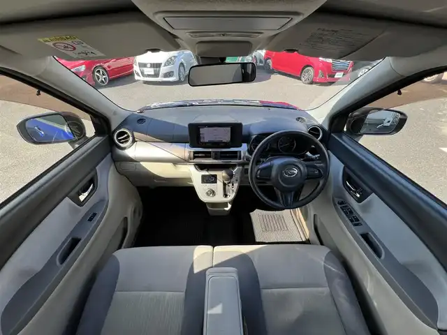 ダイハツ キャスト スタイル X SAⅡ 三重県 2016(平28)年 4.7万km ディープブルークリスタルマイカ デザインフィルムトップ(ホワイトルーフ)/ナビ（Bluetooth/地デジTV/AM/FM/CD/DVD/MSV/SD）/スマートアシスト２（衝突回避支援ブレーキ/衝突警報/車線逸脱警報/誤発進抑制制御/後方誤発進抑制制御/先行車発進お知らせ）/ハロゲンヘッドライト/オートライト/キーフリーシステム/プッシュスタート/スペアキー/アイボリー/グレーツートーンスエード調ファブリックシート/自発光式2連アナログメーター/マルチインフォメーションディスプレイ/レッドレンズリアコンビネーションランプ/ウレタン製ステアリングホイール/シフトノブ/オートエアコン/シルバーセンターパネル/無塗装オーディオパネル/無塗装エアコン吹出口ノブ/メッキサイドステップモール/リアスポイラー/メッキモール付リアバンパー/165/55Ｒ15タイヤ/15インチフルホイールキャップ