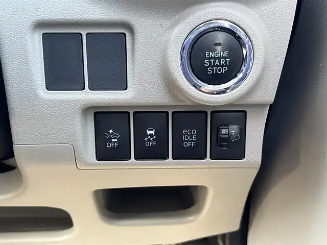 ダイハツ キャスト スタイル X SAⅡ 三重県 2016(平28)年 4.7万km ディープブルークリスタルマイカ デザインフィルムトップ(ホワイトルーフ)/ナビ（Bluetooth/地デジTV/AM/FM/CD/DVD/MSV/SD）/スマートアシスト２（衝突回避支援ブレーキ/衝突警報/車線逸脱警報/誤発進抑制制御/後方誤発進抑制制御/先行車発進お知らせ）/ハロゲンヘッドライト/オートライト/キーフリーシステム/プッシュスタート/スペアキー/アイボリー/グレーツートーンスエード調ファブリックシート/自発光式2連アナログメーター/マルチインフォメーションディスプレイ/レッドレンズリアコンビネーションランプ/ウレタン製ステアリングホイール/シフトノブ/オートエアコン/シルバーセンターパネル/無塗装オーディオパネル/無塗装エアコン吹出口ノブ/メッキサイドステップモール/リアスポイラー/メッキモール付リアバンパー/165/55Ｒ15タイヤ/15インチフルホイールキャップ