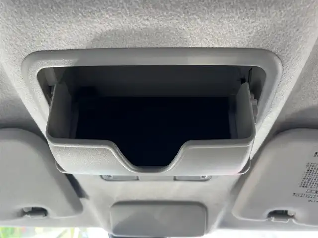 ダイハツ キャスト スタイル X SAⅡ 三重県 2016(平28)年 4.7万km ディープブルークリスタルマイカ デザインフィルムトップ(ホワイトルーフ)/ナビ（Bluetooth/地デジTV/AM/FM/CD/DVD/MSV/SD）/スマートアシスト２（衝突回避支援ブレーキ/衝突警報/車線逸脱警報/誤発進抑制制御/後方誤発進抑制制御/先行車発進お知らせ）/ハロゲンヘッドライト/オートライト/キーフリーシステム/プッシュスタート/スペアキー/アイボリー/グレーツートーンスエード調ファブリックシート/自発光式2連アナログメーター/マルチインフォメーションディスプレイ/レッドレンズリアコンビネーションランプ/ウレタン製ステアリングホイール/シフトノブ/オートエアコン/シルバーセンターパネル/無塗装オーディオパネル/無塗装エアコン吹出口ノブ/メッキサイドステップモール/リアスポイラー/メッキモール付リアバンパー/165/55Ｒ15タイヤ/15インチフルホイールキャップ