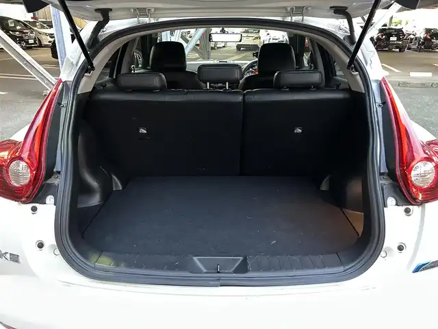 日産 ジューク 15RX プレミアムホワイトP 静岡県 2012(平24)年 11.5万km ブリリアントホワイトパール ユーザー買取車/純正ディーラーナビ/社外デジタルインナーミラー/社外AW/電動格納ミラー/ヘッドライトレベライザー