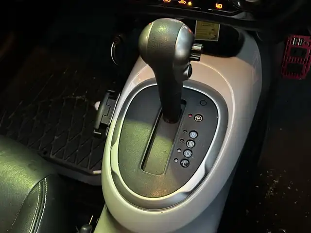 日産 ジューク 15RX プレミアムホワイトP 静岡県 2012(平24)年 11.5万km ブリリアントホワイトパール ユーザー買取車/純正ディーラーナビ/社外デジタルインナーミラー/社外AW/電動格納ミラー/ヘッドライトレベライザー