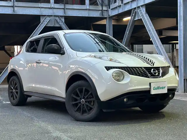 日産 ジューク 15RX プレミアムホワイトP 静岡県 2012(平24)年 11.5万km ブリリアントホワイトパール ユーザー買取車/純正ディーラーナビ/社外デジタルインナーミラー/社外AW/電動格納ミラー/ヘッドライトレベライザー