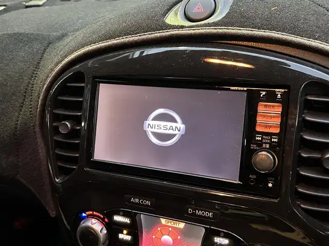 日産 ジューク 15RX プレミアムホワイトP 静岡県 2012(平24)年 11.5万km ブリリアントホワイトパール ユーザー買取車/純正ディーラーナビ/社外デジタルインナーミラー/社外AW/電動格納ミラー/ヘッドライトレベライザー