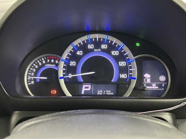 スズキ スペーシア X 宮城県 2016(平28)年 3.1万km シルキーシルバーメタリック 禁煙車/全方位カメラ/スズキセーフティーサポート/・デュアルカメラブレーキサポート/・ハイビームアシスト/・車線逸脱警報機能/・横滑り防止機能/スズキメーカーナビ/・BT.CD.USB.Ipod.AUX/フルセグテレビ/前席シートヒーター/前後ドライブレコーダー/片側パワースライドドア/ステアリングスイッチ/プッシュスタート/スマートキー/社外フロアマット/ドアバイザー/純正14インチスチールホイール/HIDヘッドライト/アイドリングストップ/社外14インチ冬タイヤ積込